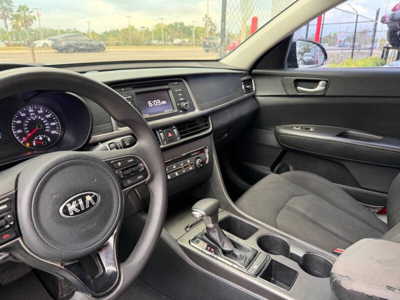 2017 Kia Optima LX