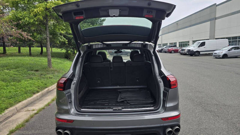 2016 Porsche Cayenne S