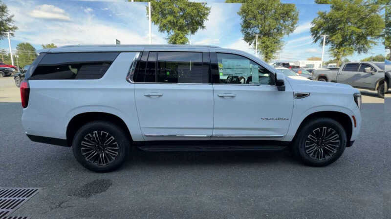 2025 GMC Yukon XL Elevation