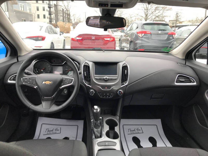 2017 Chevrolet Cruze LT Auto