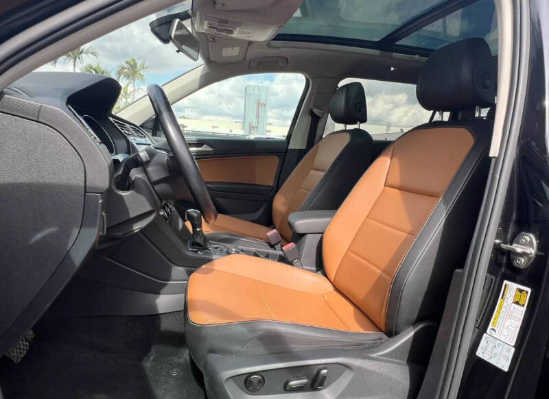 2018 Volkswagen Tiguan 2.0T SEL 4Motion