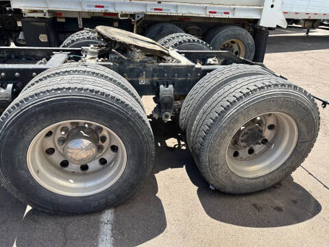 2004 Peterbilt 387 for sale at Ray and Bob's Truck & Trailer Parts LLC in Phoenix AZ