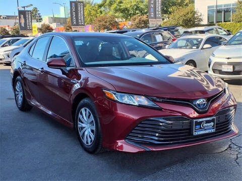 2020 Toyota Camry Hybrid LE