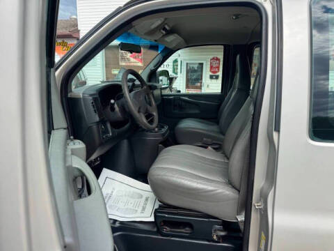 2006 GMC Savana LS 1500