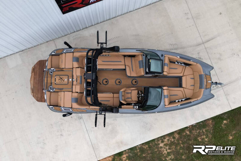 2025 MasterCraft X22