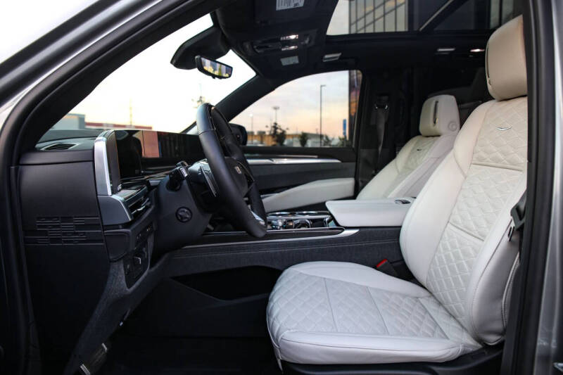 2025 Cadillac Escalade-V