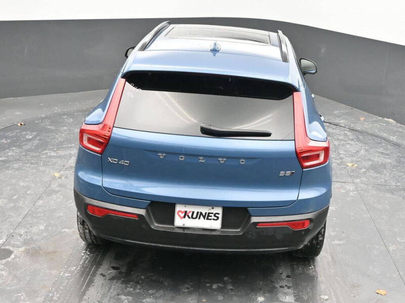 2024 Volvo XC40