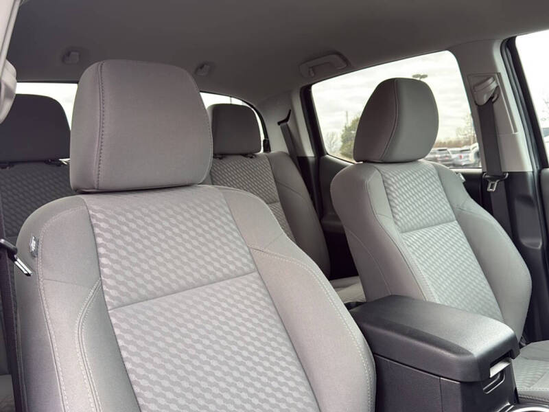 2023 Toyota Tacoma SR V6