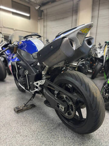 2010 Yamaha YZF-R1