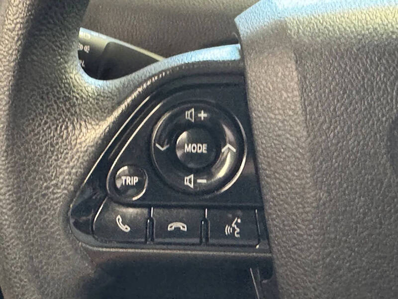 2022 Toyota Prius L Eco