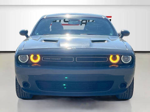 2017 Dodge Challenger SXT