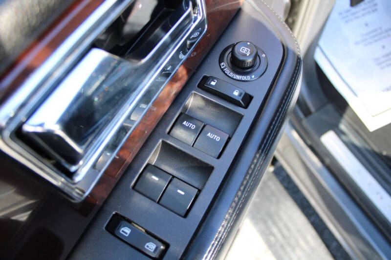 2017 Lincoln Navigator Select