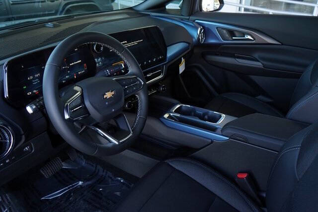 2025 Chevrolet Equinox EV LT 2