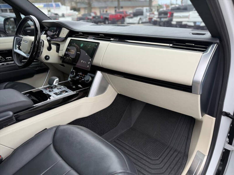 2023 Land Rover Range Rover P530 SE LWB