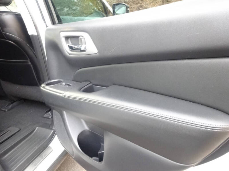 2018 Nissan Pathfinder SL