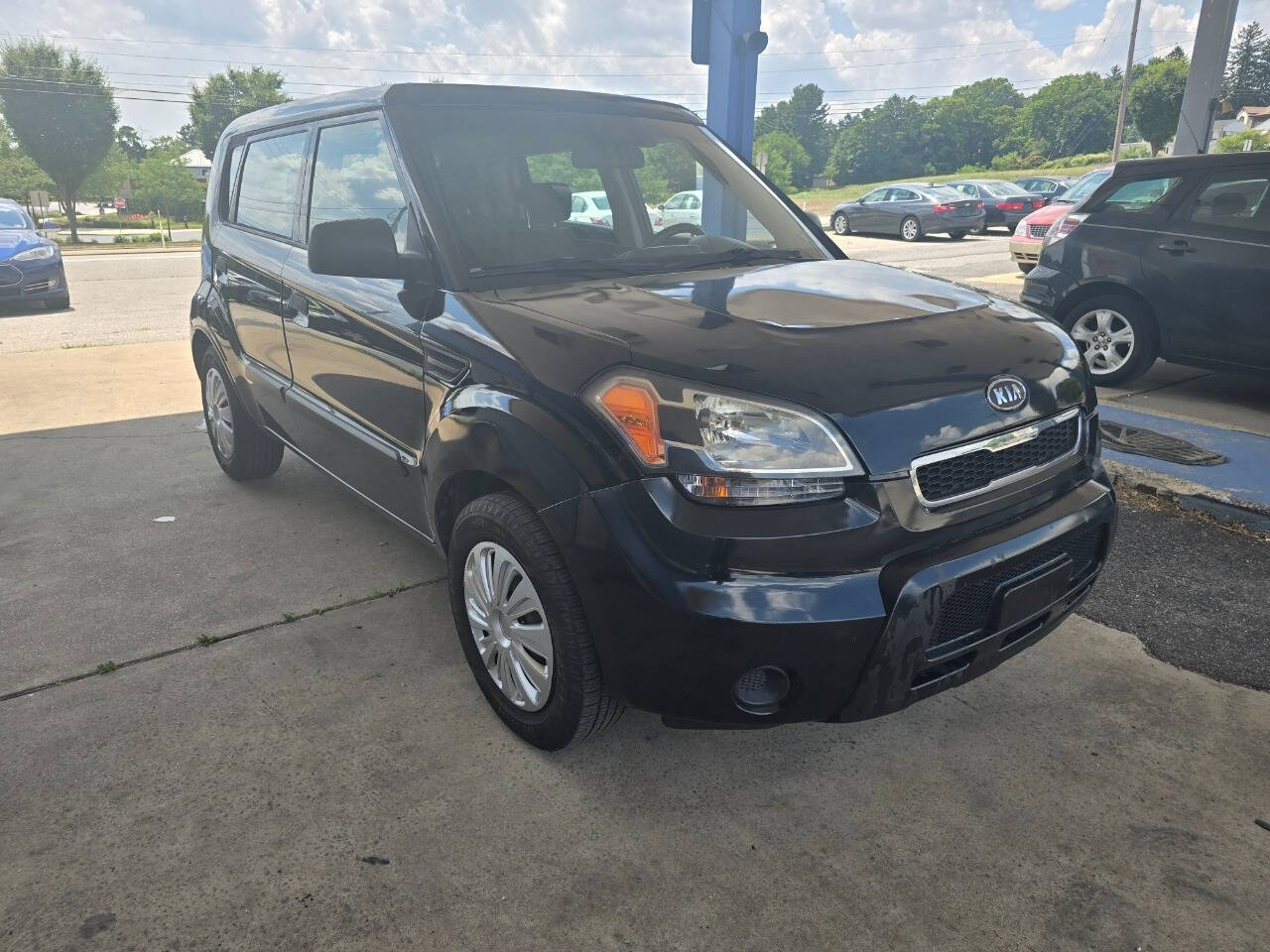 2010 Kia Soul for sale at QUEENSGATE AUTO SALES in York, PA