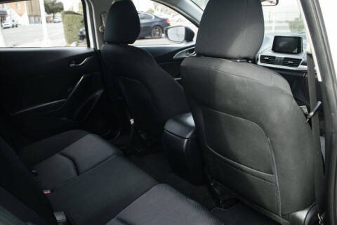 2017 Mazda MAZDA3 Sport