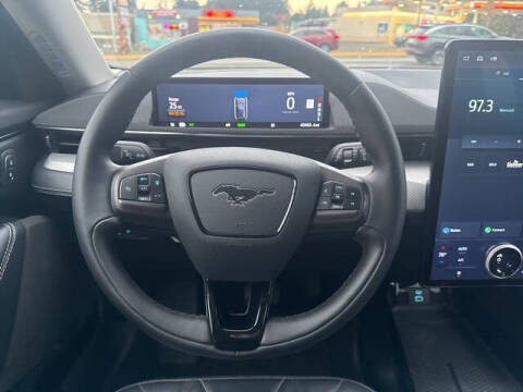 2022 Ford Mustang Mach-E Select