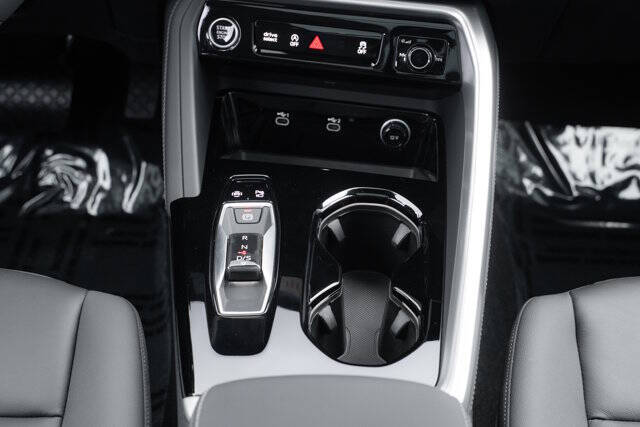 2025 Audi Q5 quattro Premium Plus TFSI