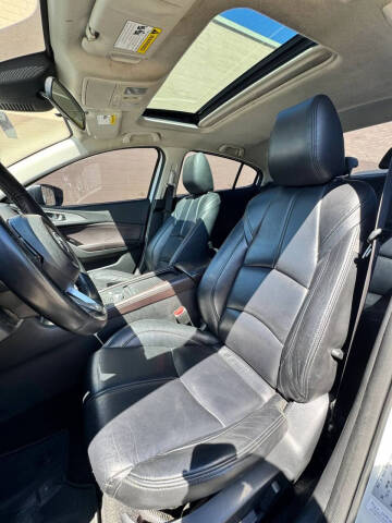 2017 Mazda MAZDA3 Touring