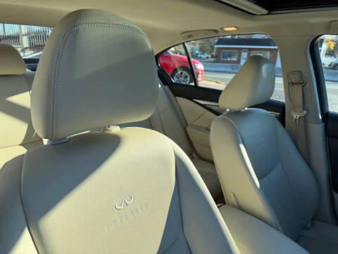 2014 Infiniti Q50 Premium