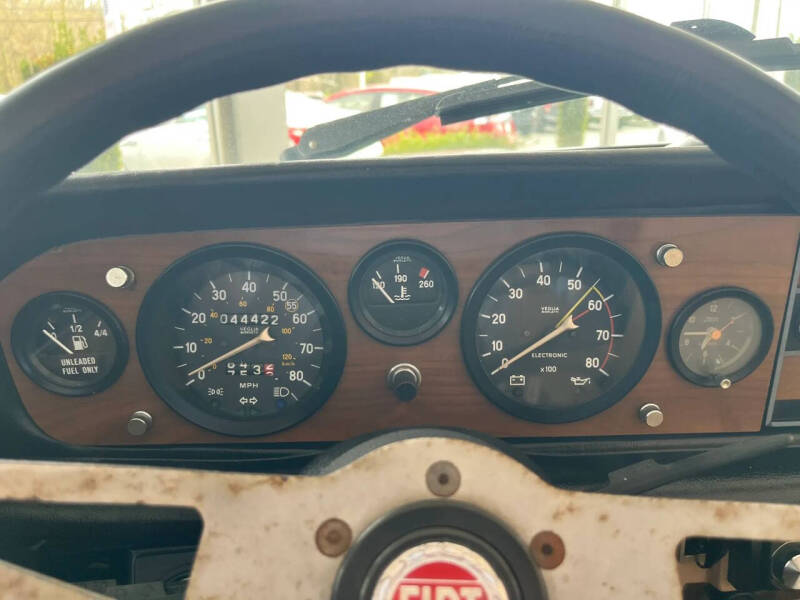 1981 FIAT 2000 Spider