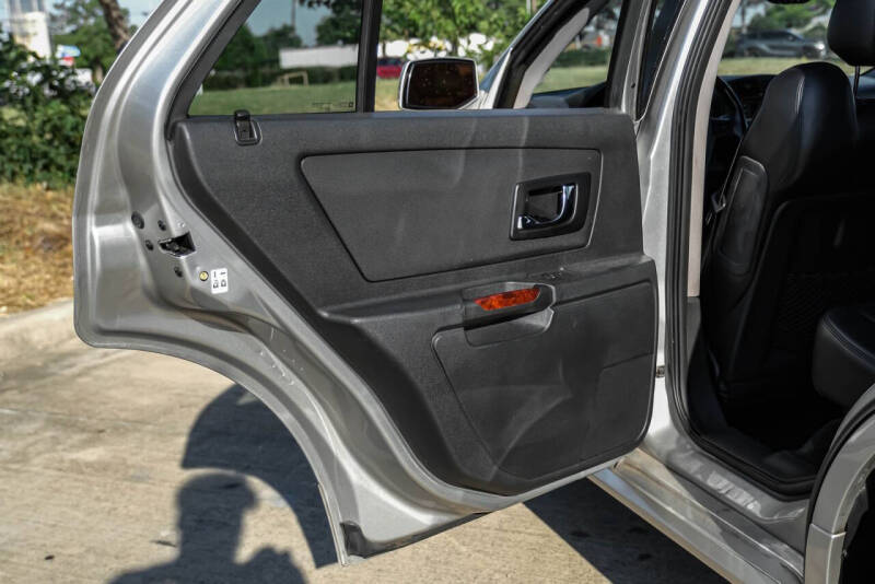 2004 Cadillac SRX
