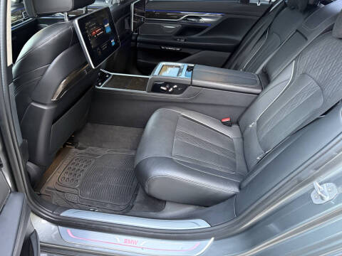 2016 BMW 7 Series 750i xDrive