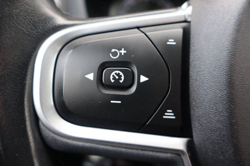 2019 Volvo XC60 T5 Momentum