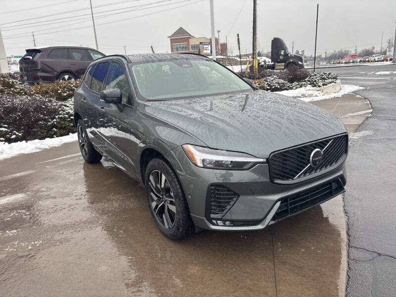 2026 Volvo XC60 B5 Plus