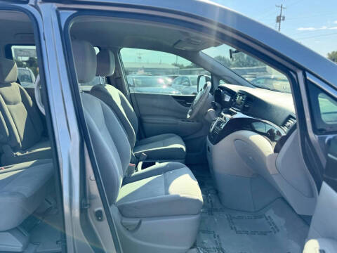 2012 Nissan Quest