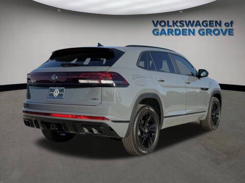 2026 Volkswagen Atlas Cross Sport SEL R-Line Black 4Motion