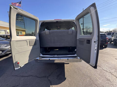 2013 Ford E-Series E-350 SD XLT