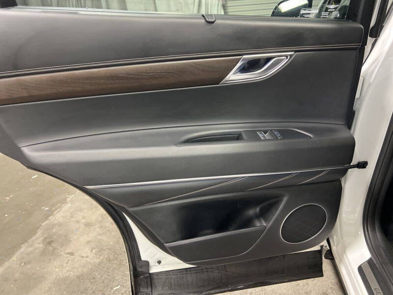 2024 Genesis GV80 2.5T