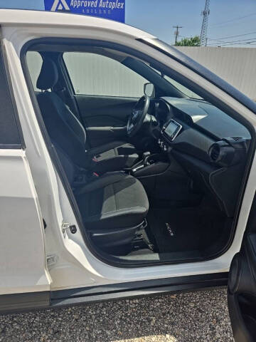 2020 Nissan Kicks S