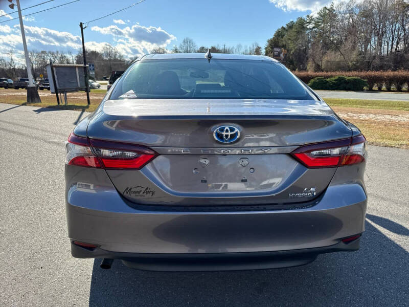 2024 Toyota Camry Hybrid LE
