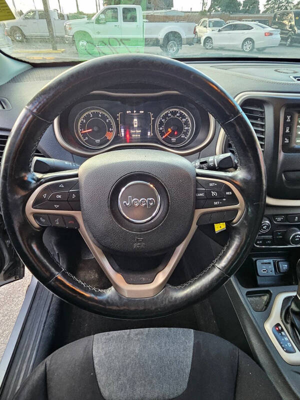 2015 Jeep Cherokee Sport