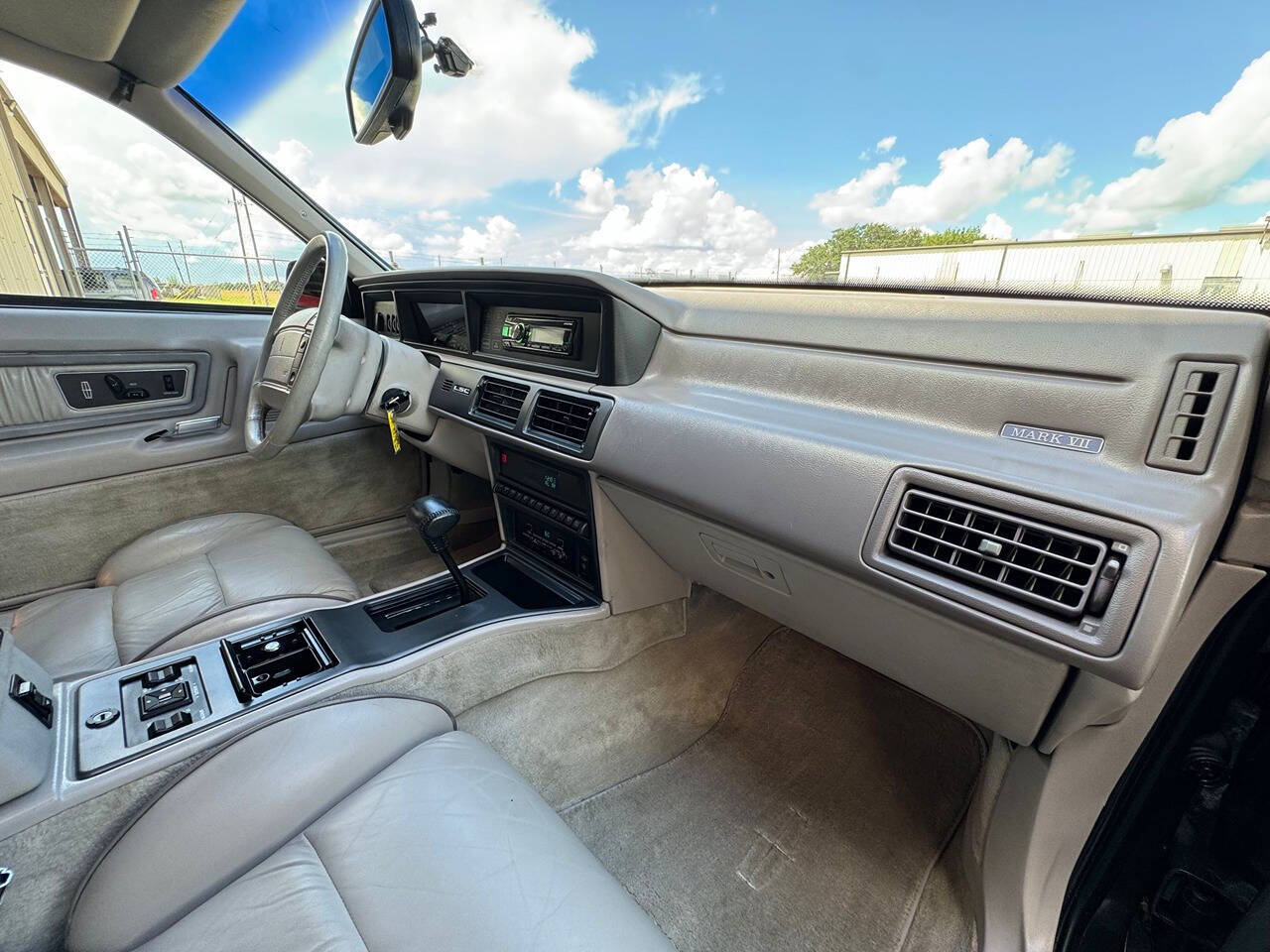 1992 Lincoln Mark VII for sale at Carnival Car Company in Victoria, TX