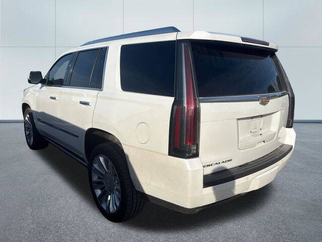2016 Cadillac Escalade Platinum