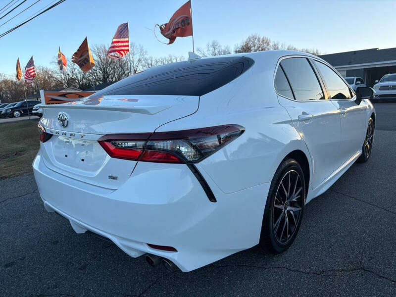 2022 Toyota Camry SE