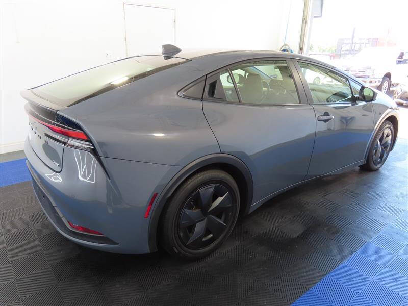 2024 Toyota Prius LE