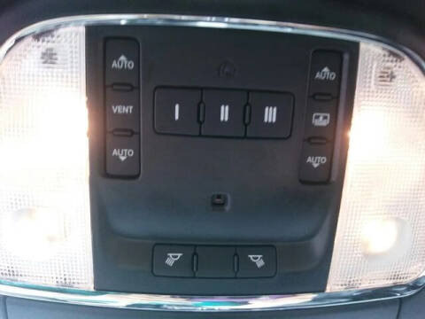 2017 Chrysler 300 C Platinum