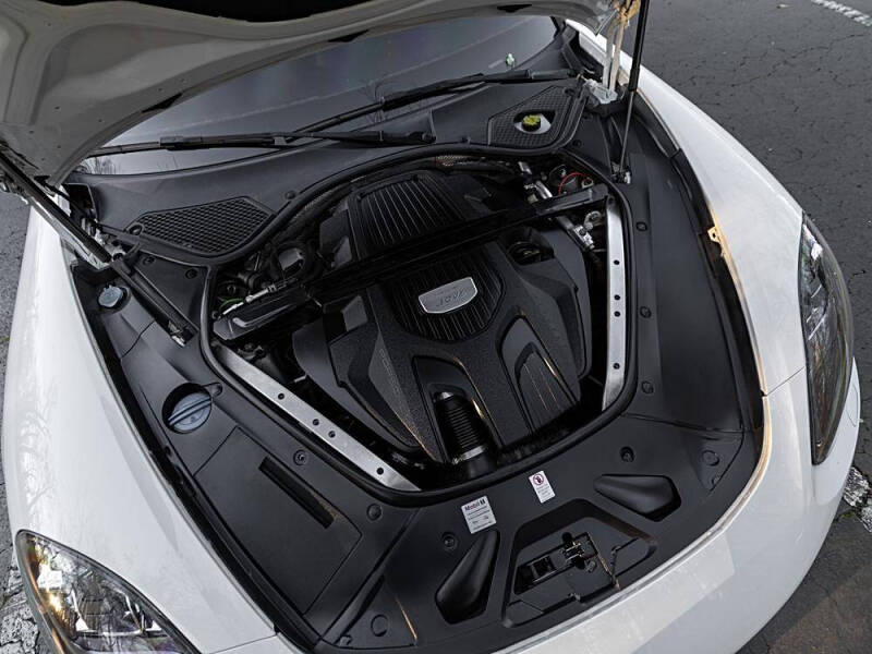 2017 Porsche Panamera 4