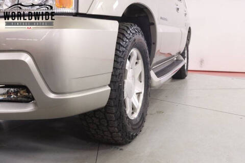 2003 Cadillac Escalade