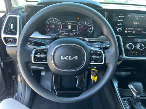2023 Kia Sorento LX