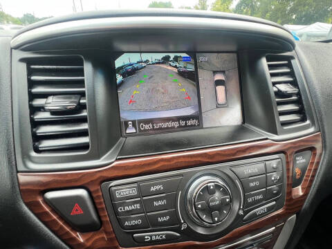 2017 Nissan Pathfinder Platinum