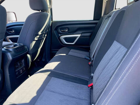 2020 Nissan Titan SV