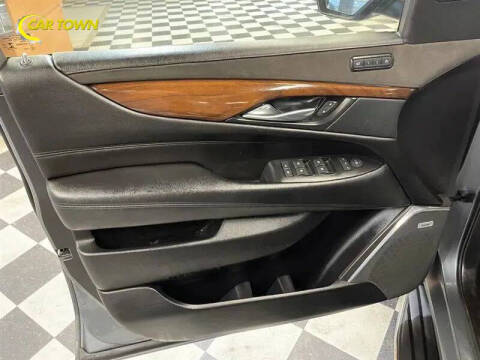 2018 Cadillac Escalade ESV Luxury