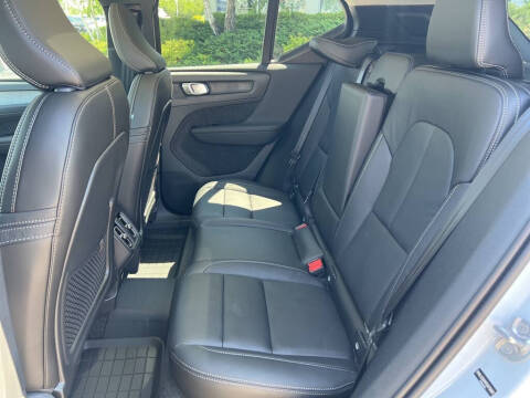 2026 Volvo XC40 B5 Core