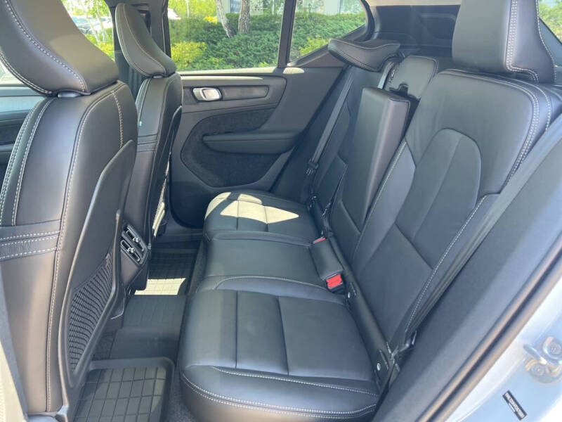 2026 Volvo XC40 B5 Core